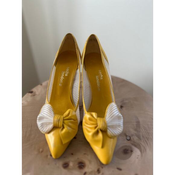 Sacha London Yellow Bow Heels Pointed Toe Size 7.5B - Picture 1 of 9